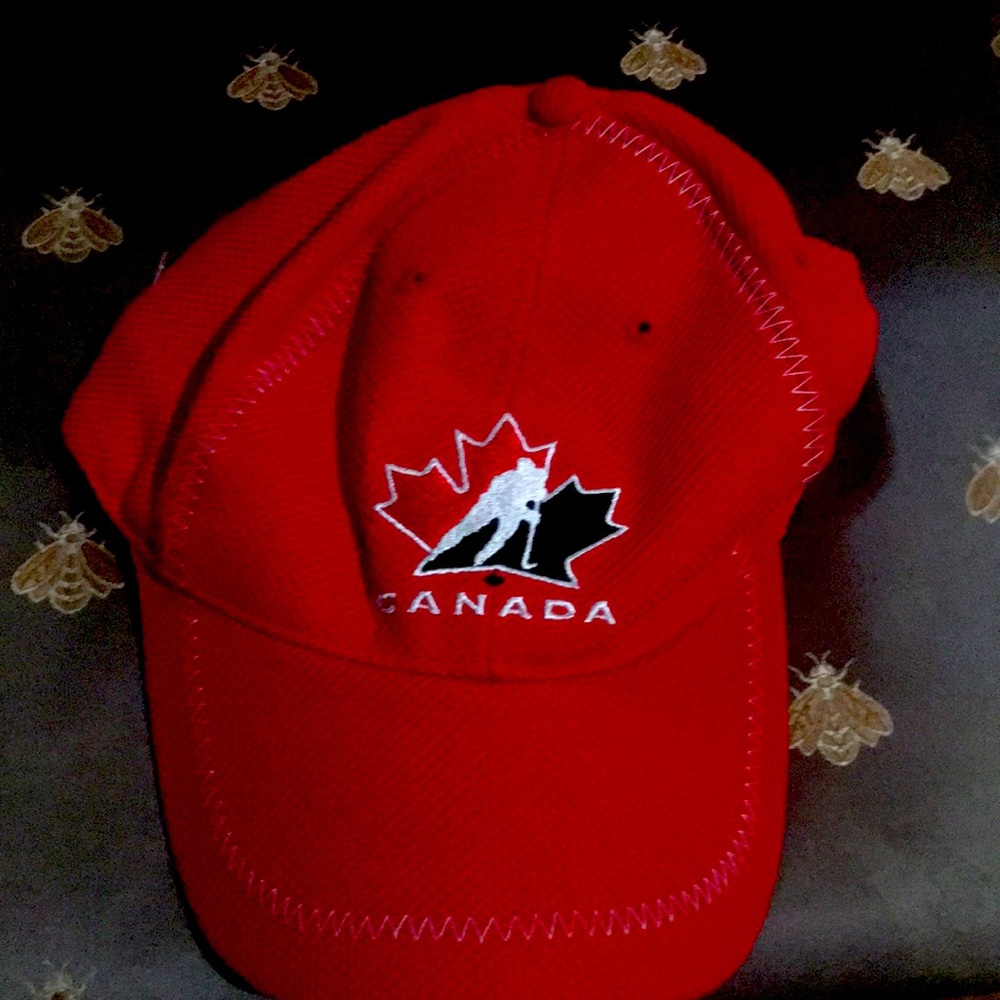 Team Canada hat